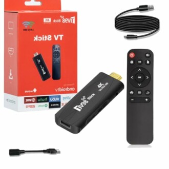 TV-Stick mit Fernbedienung, Kabel und Adapter.